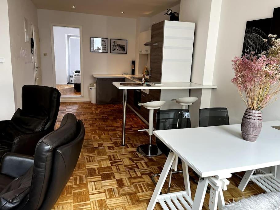 Exklusive Wohnung Mitten Im Schoensten Viertel Бремен Экстерьер фото